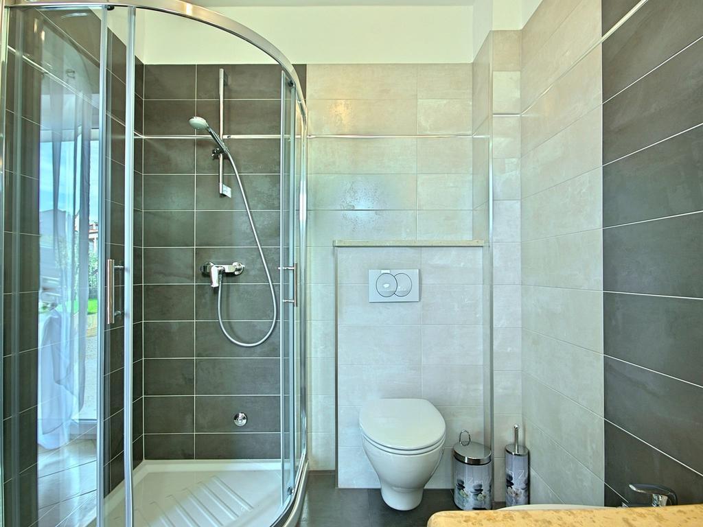 Charming Beachfront Holiday Home In Poreč Zewnętrze zdjęcie