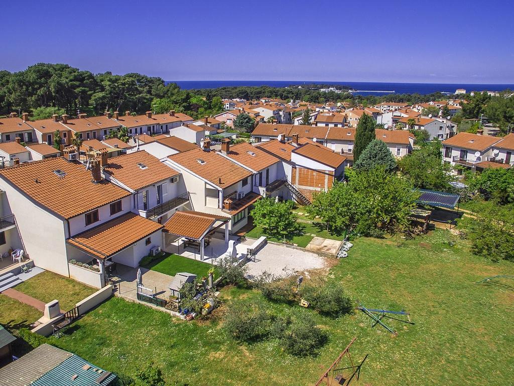 Charming Beachfront Holiday Home In Poreč Pokój zdjęcie